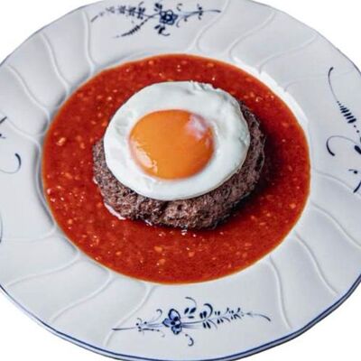 Бифштекс с яйцом и соусом BBQ в Раковая на Усачева по цене 1150 ₽