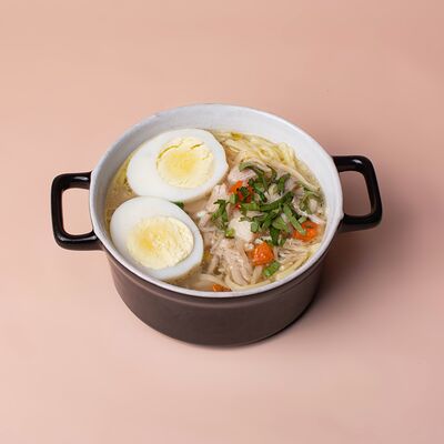 Лапша куриная с яйцом в Tbls по цене 360 ₽