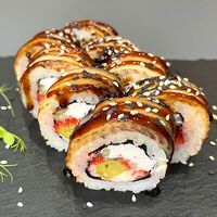 Дракон с камчатским крабом в Пирс 23