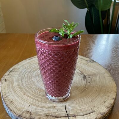 Смузи ежевика-ананас в Debaton по цене 290