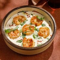 Шкмерули из креветок в Асканели Georgian Bistro