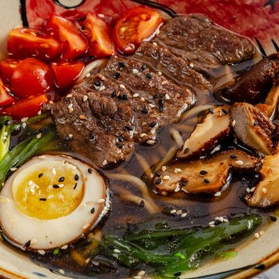 Рамен с говядиной в Аками рамен по цене 680 ₽