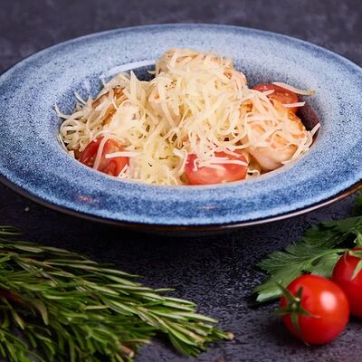 Спагетти с креветкамив Rozanna по цене 690 ₽