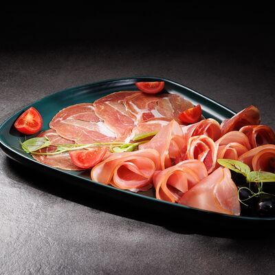 Мясное плато в Mono по цене 1380 ₽