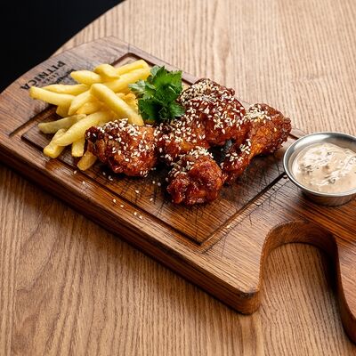 Куриные крылышки в Pitnica по цене 620 ₽