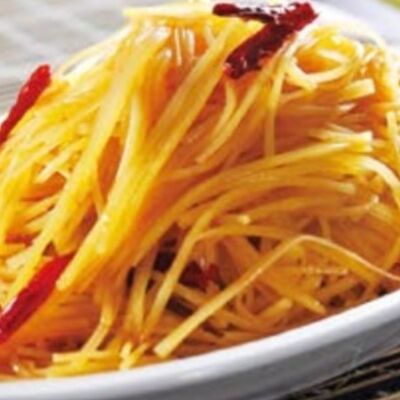 Жареный картофель в кисло-остром соусе в ГУаНЬ ЯНЬ по цене 918 ₽