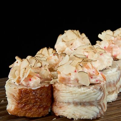 Круг угря и тартар из креветокв Полтора тигра по цене 1150