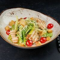 Цезарь с курицей в Хинкальная ЧОХА