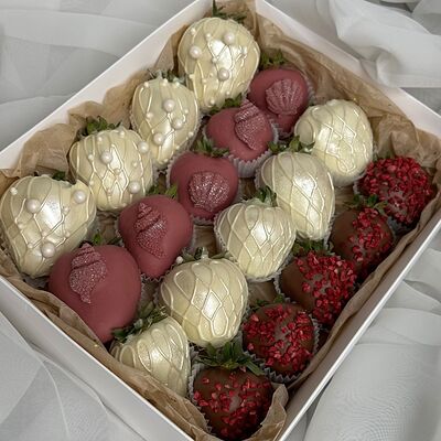 Клубника в шоколаде q в Allowberry по цене 5500 ₽