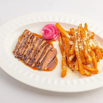 Фланк-стейк, батат фри, пармезан в АFINA по цене 1490 ₽