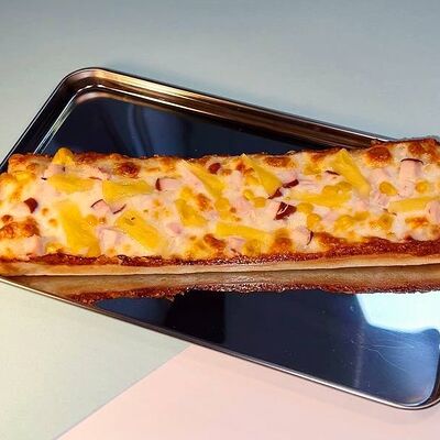 Корейская пицца Гавайскаяв Yum Stix Pizza по цене 440 ₽