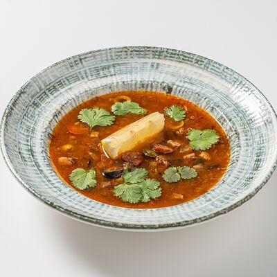 Солянка с брискетом в Миндаль по цене 708 ₽