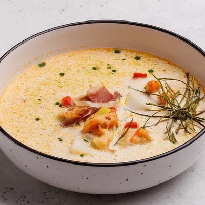 Чаудер с морепродуктами и бекономв Амстердам по цене 555 ₽