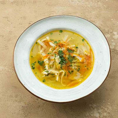 Куриный бульон в Семейное кафе Дача по цене 450 ₽