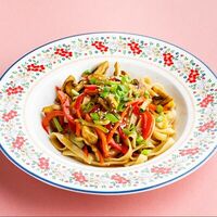 Пшеничная лапша с овощами и грибами в Катюша Katyusha