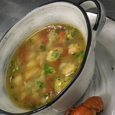 Уха рыбака с водкой, семгой и треской в Столица по цене 850 ₽