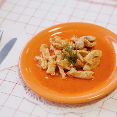 Курица в томатном соусе в Шаровары по цене 268 ₽