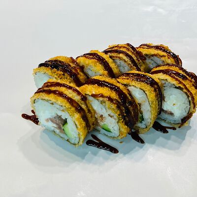 Темпура с копченым лососем в SUSHI WOW по цене 399 ₽