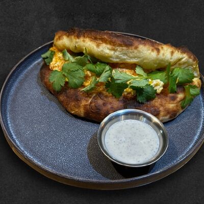 Яичница в лаваше в Брынза по цене 390 ₽