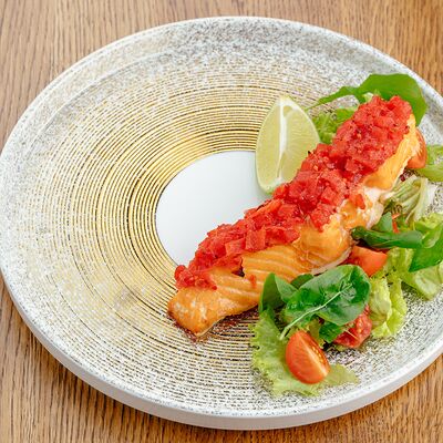 Стейк из сёмги в медово-имбирном маринаде в Витебский трактир по цене 48 р.