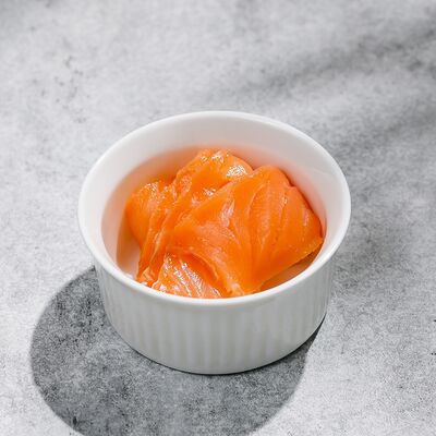 Лосось слабосолёный в Гости по цене 340 ₽