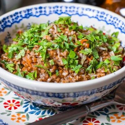 Гречка с молодой капустой в Сыроварня по цене 290 ₽