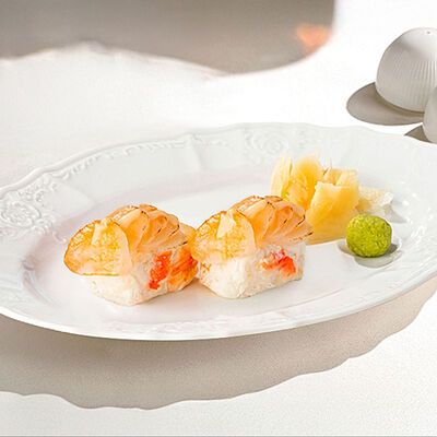 Суши с гребешками и цитрусовым соусом в Cristal по цене 1100 ₽