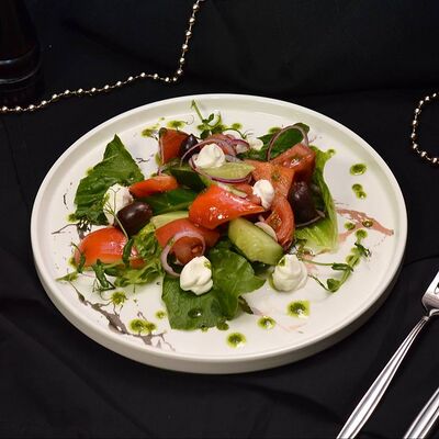 Салат Греческийв Правда по цене 580 ₽