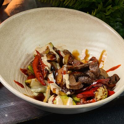 Гриль салат с телятиной в Хуторок по цене 615 ₽