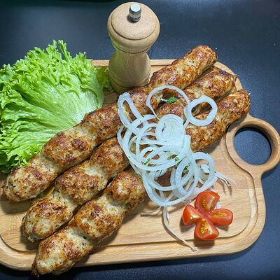 Люля-кебаб из куриного филе в Емеля по цене 290 ₽