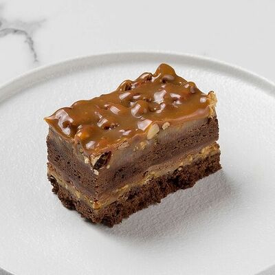 Карамельно-ореховое пирожное в Кахетия по цене 600 ₽