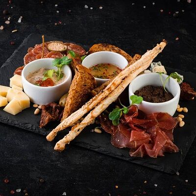 Антипасти в Catch по цене 58 р.