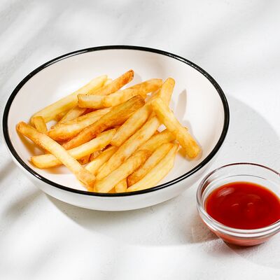 Картофель фри с кетчупом в Гости по цене 250 ₽