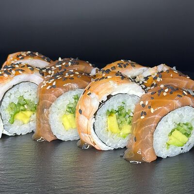 Ролл Поке в Avokado sushibar по цене 930 ₽