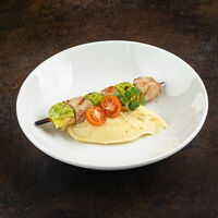 Шашлычок куриный с кабачком и картофельным пюре в Город детей