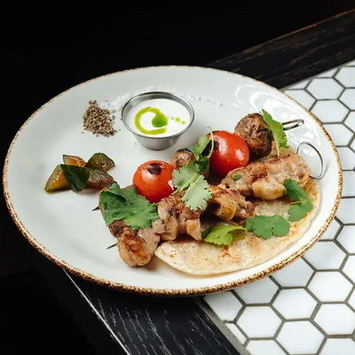 Шашлык из бедра цыпленка в Waterzooi по цене 780 ₽