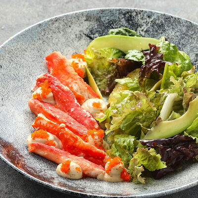 Мясо камчатского краба с зелёным салатом-микс и цитрусовым масломв Терраса по цене 3570 ₽