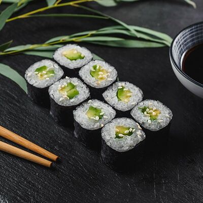 Ролл с авокадо в Maki Family по цене 119