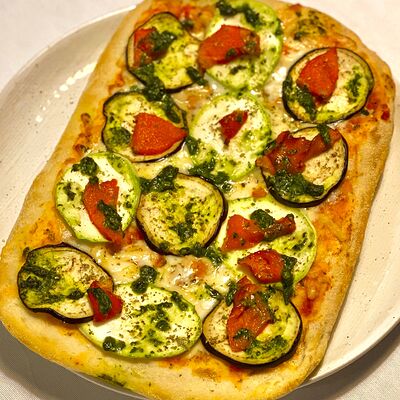 Пицца овощи с песто (28 см) в Разные Зерна по цене 780 ₽