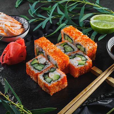 Калифорния с креветкой в Maki Family по цене 339