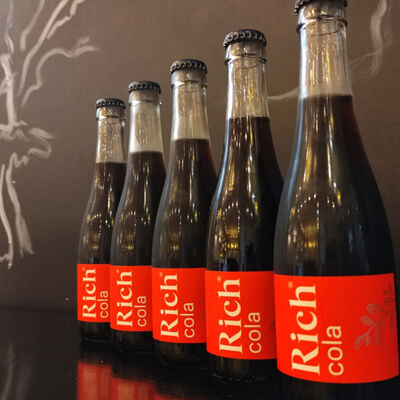 Cola Rich в Онегин по цене 300 ₽