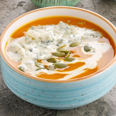 Тыквенный суп с горгондзолой в Вкусновица по цене 460 ₽