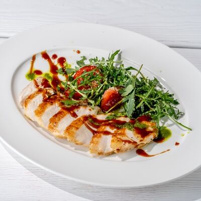 Тальята из курицы в Перчини на огне по цене 670 ₽