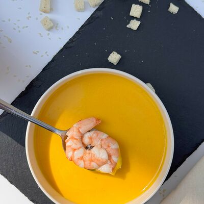 Сырный крем-суп с креветками в Панда Бистро по цене 499 ₽