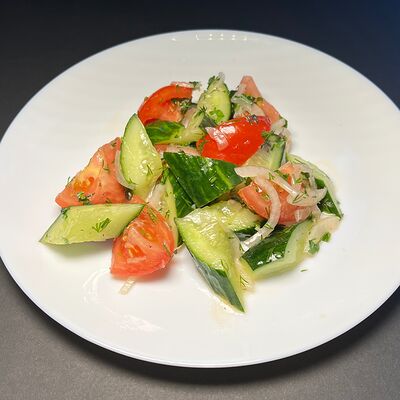 Салат овощной с маслом в Кулинария на Тухачевском по цене 255 ₽