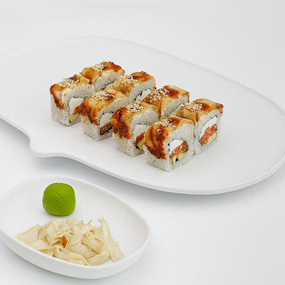 Сливочный Угорь в Here sushi по цене 1450 ₽