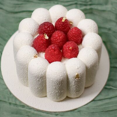 Муссовый бенто Ягоды в Co'Zona по цене 2850 ₽