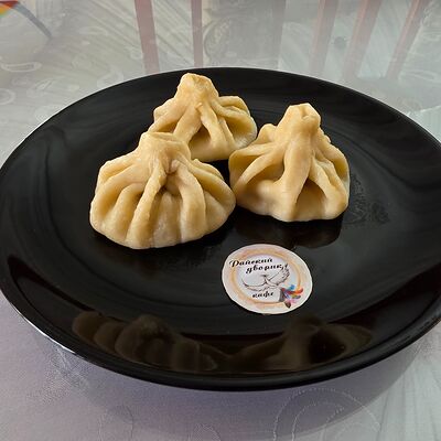 Хинкали говядина отварные 3 шт. в Райский дворик по цене 490 ₽