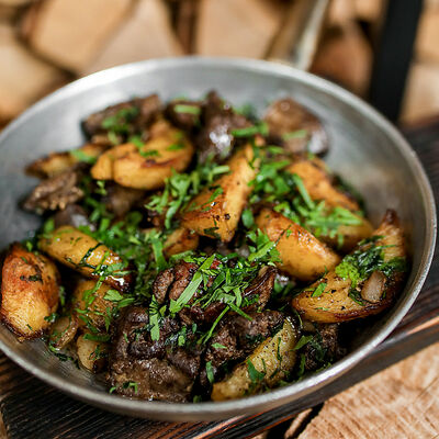 Куриная печень с картофелем в Сыроварня по цене 595