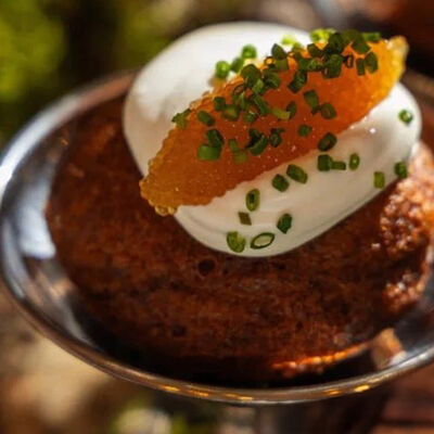 Фирменный пончик с волжской щукойв Dodici Grill по цене 710 ₽